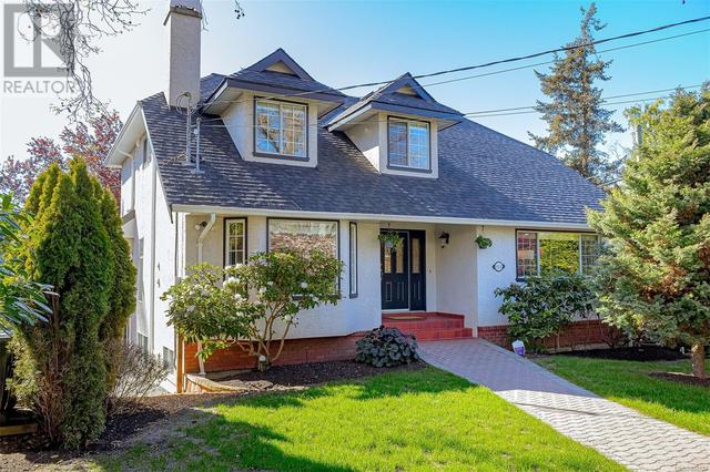 924 Deal St, House detached with 4 bedrooms, 4 bathrooms and 5 parking in Oak Bay BC | Image 8