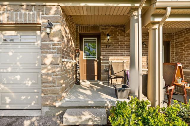 19 Kingsbury Sq, Townhouse with 3 bedrooms, 3 bathrooms and 2 parking in Guelph ON | Image 23