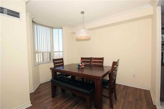 1802 - 30 Malta Ave, Condo with 3 bedrooms, 2 bathrooms and 1 parking in Brampton ON | Image 2