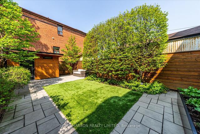 38 Eaton Ave, House detached with 3 bedrooms, 4 bathrooms and 2 parking in Toronto ON | Image 24