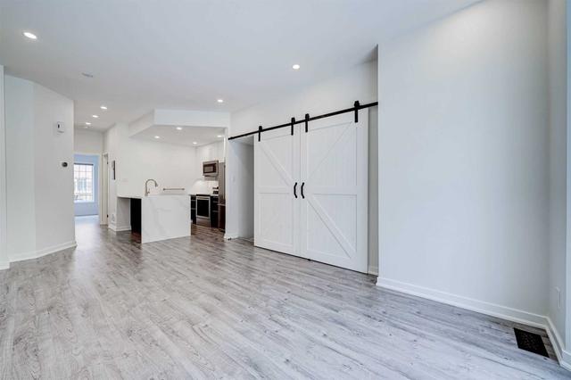 th2 - 11 Niagara St, Townhouse with 3 bedrooms, 2 bathrooms and 1 parking in Toronto ON | Image 36