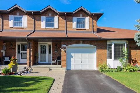 223 Beley Street, Townhouse with 3 bedrooms, 3 bathrooms and 2 parking in Brockville ON | Card Image