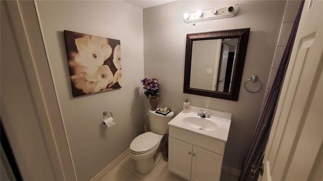 (bsmt) - 4 Parade Sq, House detached with 3 bedrooms, 1 bathrooms and 0 parking in Toronto ON | Image 5