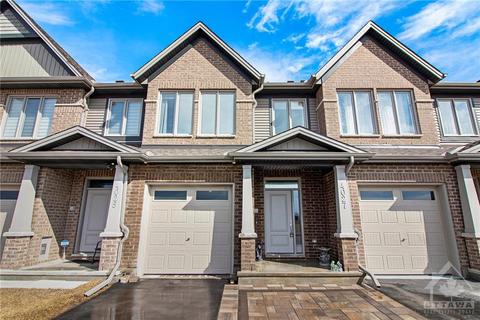 4027 Kelly Farm Drive, Townhouse with 3 bedrooms, 3 bathrooms and 2 parking in Ottawa ON | Card Image