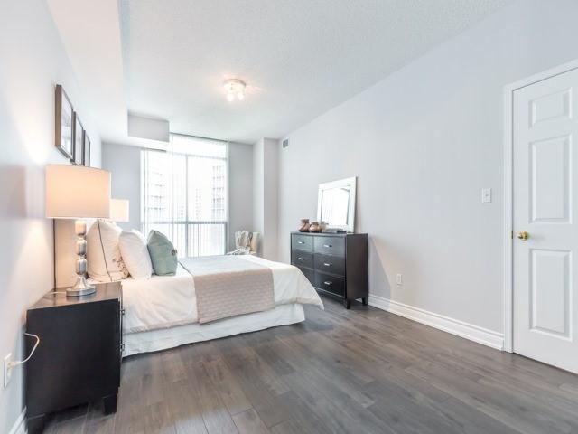 Lph17 - 23 Lorraine Dr, Condo with 2 bedrooms, 3 bathrooms and 1 parking in Toronto ON | Image 15