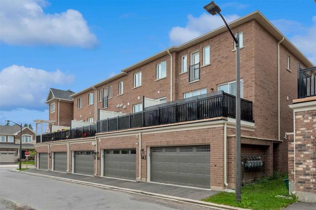 143 Stork St, House attached with 4 bedrooms, 4 bathrooms and 2 parking in Oakville ON | Image 16