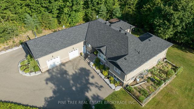 6975 Ortona Rd, House detached with 7 bedrooms, 5 bathrooms and 16.5 parking in Essa ON | Image 23