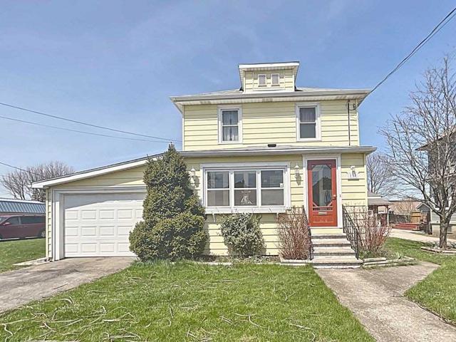 111 Delhi St, House detached with 4 bedrooms, 2 bathrooms and 2 parking in Port Colborne ON | Image 1