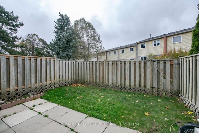 80 - 900 Central Park Dr, Townhouse with 3 bedrooms, 2 bathrooms and 1 parking in Brampton ON | Image 30