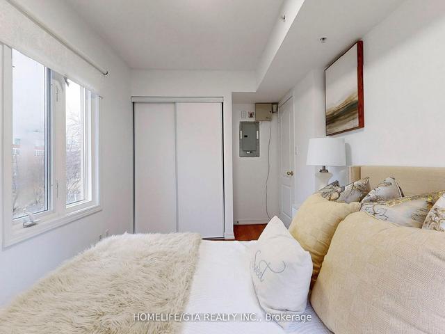 th32 - 68 Carr St, Townhouse with 2 bedrooms, 2 bathrooms and 1 parking in Toronto ON | Image 13