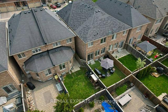 261 Wardlaw Pl, House attached with 3 bedrooms, 4 bathrooms and 3 parking in Vaughan ON | Image 31