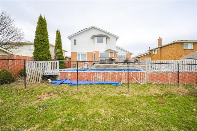245 Alderlea Ave, House detached with 3 bedrooms, 3 bathrooms and 6 parking in Hamilton ON | Image 7