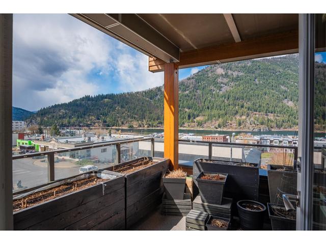 317 - 710 Vernon Street, Condo with 3 bedrooms, 2 bathrooms and 1 parking in Nelson BC | Image 8