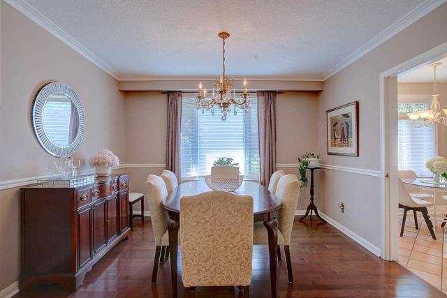 1485 Rogerswood Crt, House detached with 4 bedrooms, 3 bathrooms and 6 parking in Mississauga ON | Image 2