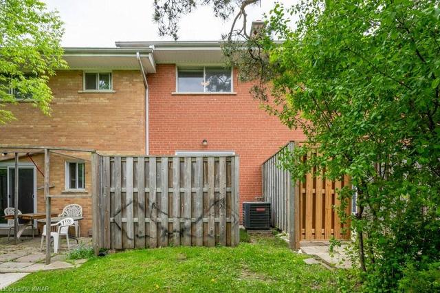 252 Westcourt Place, House attached with 2 bedrooms, 1 bathrooms and 1 parking in Waterloo ON | Image 30