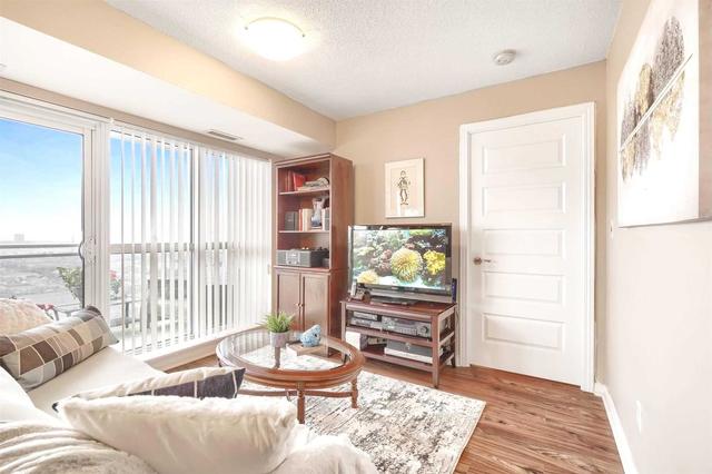 2201 - 215 Queen St E, Condo with 2 bedrooms, 2 bathrooms and 2 parking in Brampton ON | Image 7
