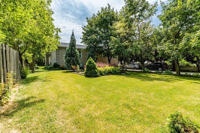 5945 King St, House detached with 3 bedrooms, 1 bathrooms and 12 parking in Caledon ON | Image 12