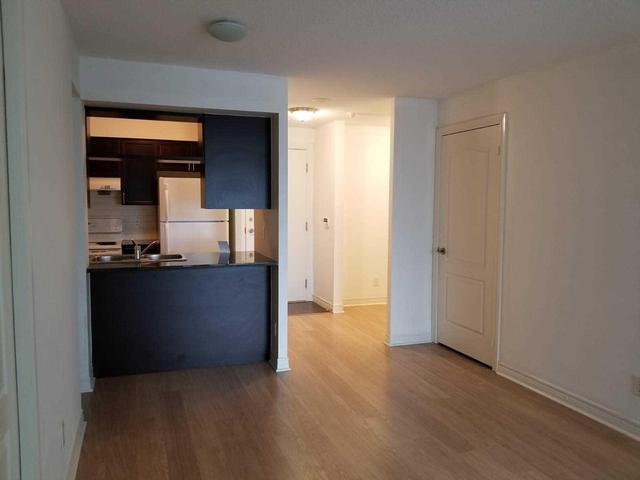 1006 - 60 Town Centre Crt, Condo with 1 bedrooms, 1 bathrooms and 1 parking in Toronto ON | Image 6