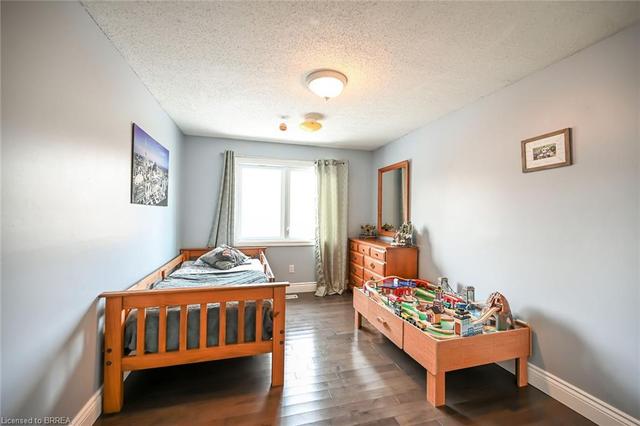 25 Winter Way, House detached with 3 bedrooms, 1 bathrooms and 4 parking in Brantford ON | Image 24
