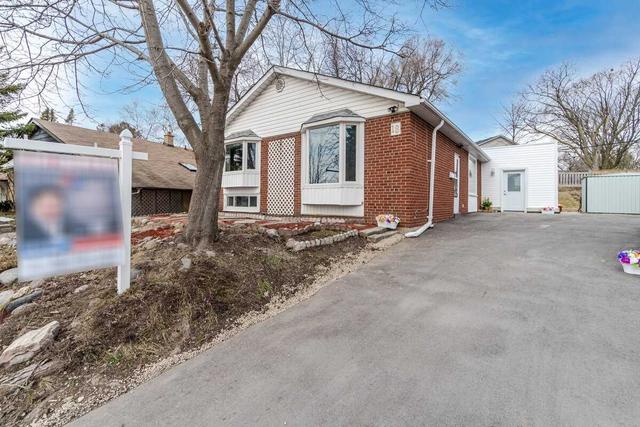 18 Benhur Cres, House detached with 3 bedrooms, 3 bathrooms and 3 parking in Toronto ON | Image 23