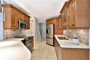 3 - 2104 Marine Dr, Townhouse with 3 bedrooms, 4 bathrooms and 3 parking in Oakville ON | Image 8