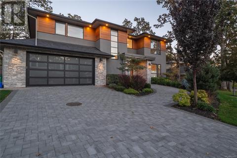 4113 Alberg Lane, House detached with 4 bedrooms, 4 bathrooms and 3 parking in Saanich BC | Card Image