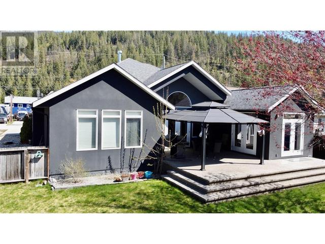 434 Cottonwood Avenue, House detached with 3 bedrooms, 2 bathrooms and 7 parking in Sicamous BC | Image 46