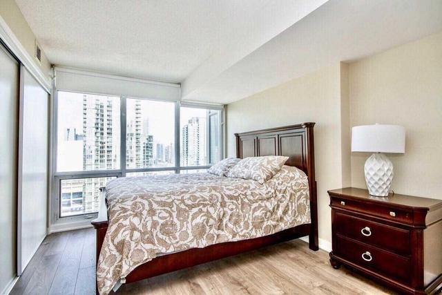 2906 - 15 Fort York Blvd, Condo with 2 bedrooms, 2 bathrooms and 1 parking in Toronto ON | Image 9