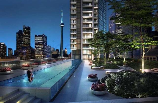 304 - 1 The Esplanade Dr, Condo with 2 bedrooms, 2 bathrooms and 1 parking in Toronto ON | Image 14