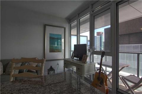 3205 - 426 University Ave, Condo with 1 bedrooms, 1 bathrooms and null parking in Toronto ON | Image 11