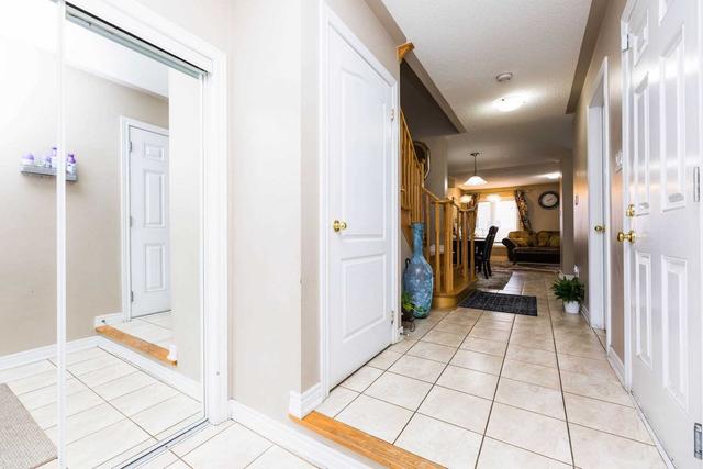 16 Cedarbrook Rd, House attached with 3 bedrooms, 3 bathrooms and 2 parking in Brampton ON | Image 22