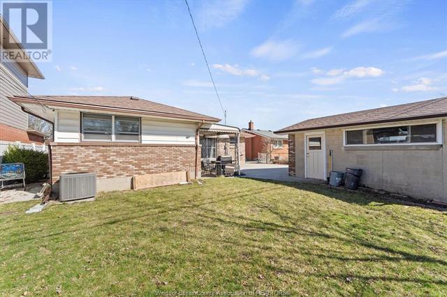 4131 Mount Royal Drive, House detached with 4 bedrooms, 2 bathrooms and null parking in Windsor ON | Image 30