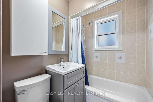 1 Bryant Crt, House detached with 3 bedrooms, 2 bathrooms and 5 parking in Hamilton ON | Image 6