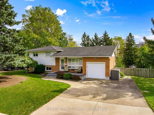 15 Riverview Blvd, House detached with 3 bedrooms, 3 bathrooms and 5 parking in St. Catharines ON | Image 1