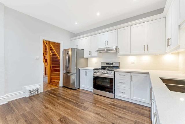 32 Liberty St, House semidetached with 3 bedrooms, 2 bathrooms and 0 parking in Hamilton ON | Image 2