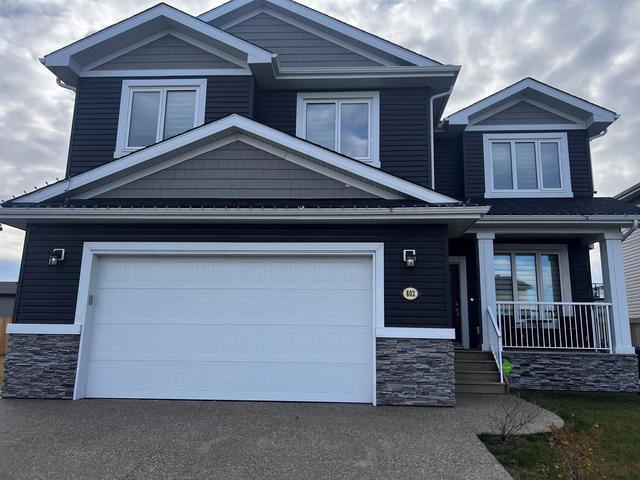 802 Beacon Hill Drive, House detached with 4 bedrooms, 3 bathrooms and 4 parking in Wood Buffalo AB | Image 2