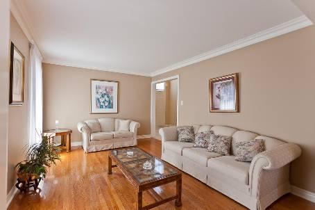 81 Polo Cres, House detached with 4 bedrooms, 3 bathrooms and 8 parking in Vaughan ON | Image 3