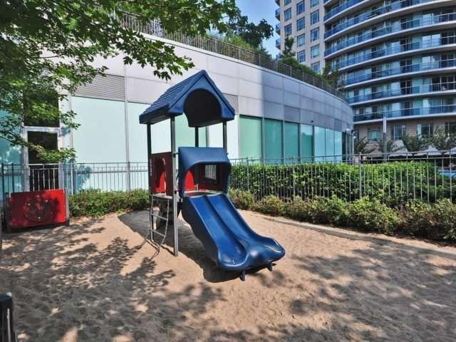 Lph10 - 80 Absolute Ave, Condo with 1 bedrooms, 2 bathrooms and 1 parking in Mississauga ON | Image 18