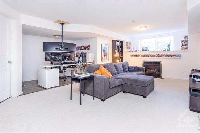 839 Percifor Way, Townhouse with 2 bedrooms, 3 bathrooms and 3 parking in Ottawa ON | Image 26