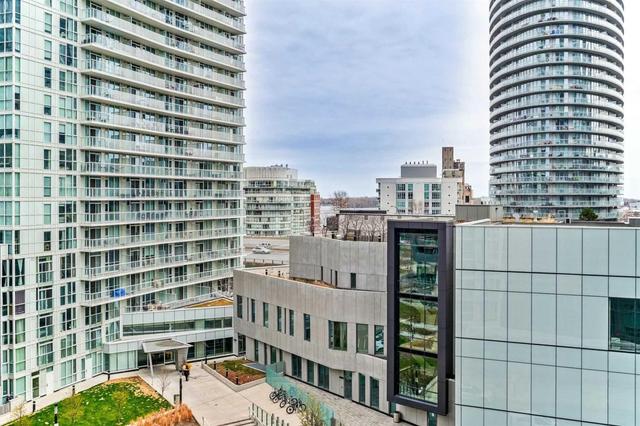 806 - 85 Queens Wharf Rd, Condo with 3 bedrooms, 2 bathrooms and 1 parking in Toronto ON | Image 16