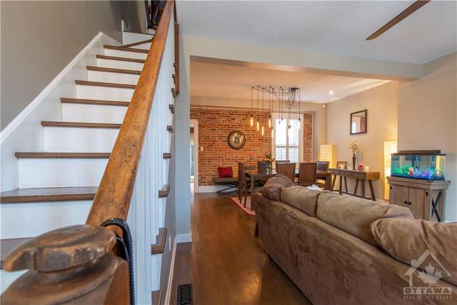 333 St Patrick Street, Townhouse with 3 bedrooms, 1 bathrooms and 1 parking in Ottawa ON | Image 4