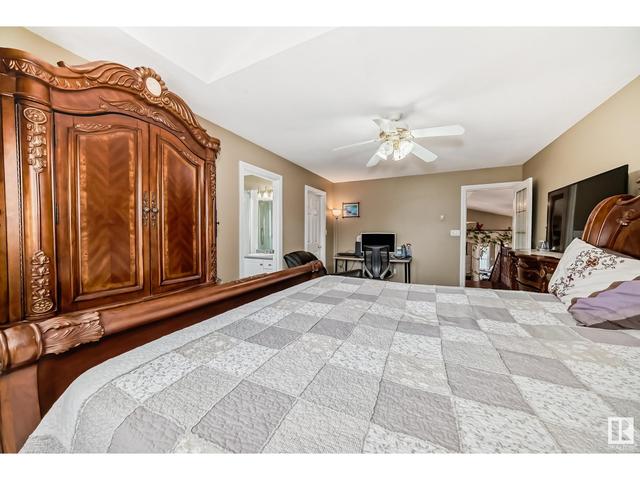 2916 151a Av Nw Nw, House detached with 5 bedrooms, 3 bathrooms and null parking in Edmonton AB | Image 24