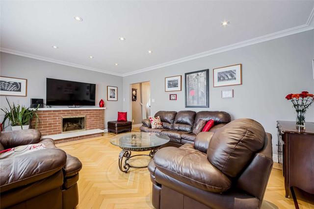 2 Donmac Dr, House detached with 6 bedrooms, 5 bathrooms and 5 parking in Toronto ON | Image 23