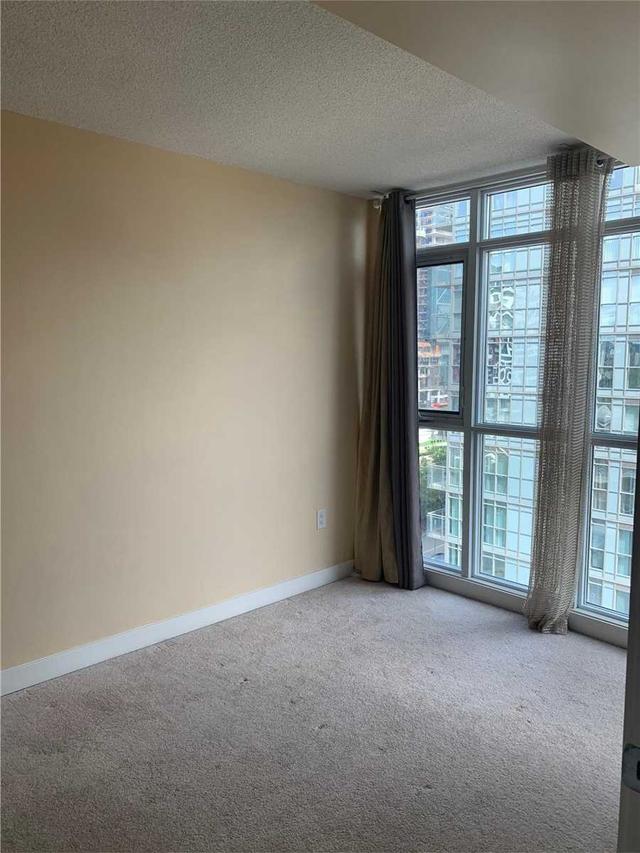 828 - 21 Iceboat Terr, Condo with 1 bedrooms, 1 bathrooms and 0 parking in Toronto ON | Image 6