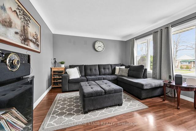 352 East 28th St, House detached with 2 bedrooms, 2 bathrooms and 5 parking in Hamilton ON | Image 5