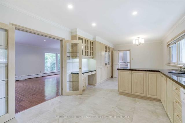 6 Country Club Dr, House detached with 4 bedrooms, 3 bathrooms and 10 parking in Toronto ON | Image 8