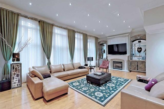 63 Mapledown Way, House detached with 5 bedrooms, 6 bathrooms and 9 parking in Vaughan ON | Image 37