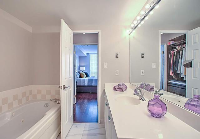1003 - 101 Subway Cres, Condo with 2 bedrooms, 2 bathrooms and 1 parking in Toronto ON | Image 20