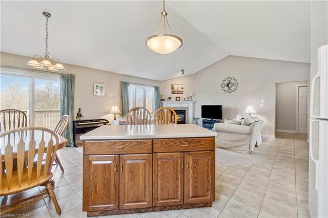 449 Barrington Court, House detached with 4 bedrooms, 2 bathrooms and 5 parking in Fort Erie ON | Image 9