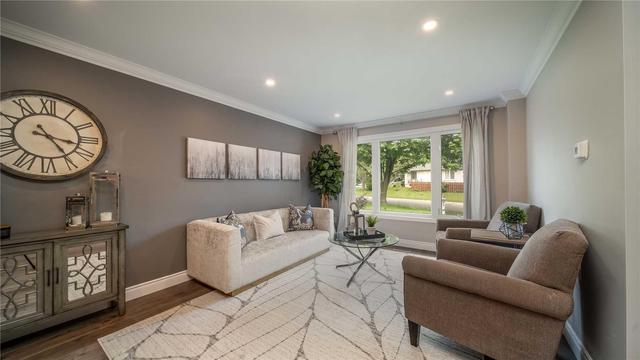 4 Keeler Pl, House detached with 4 bedrooms, 3 bathrooms and 4 parking in Brantford ON | Image 3